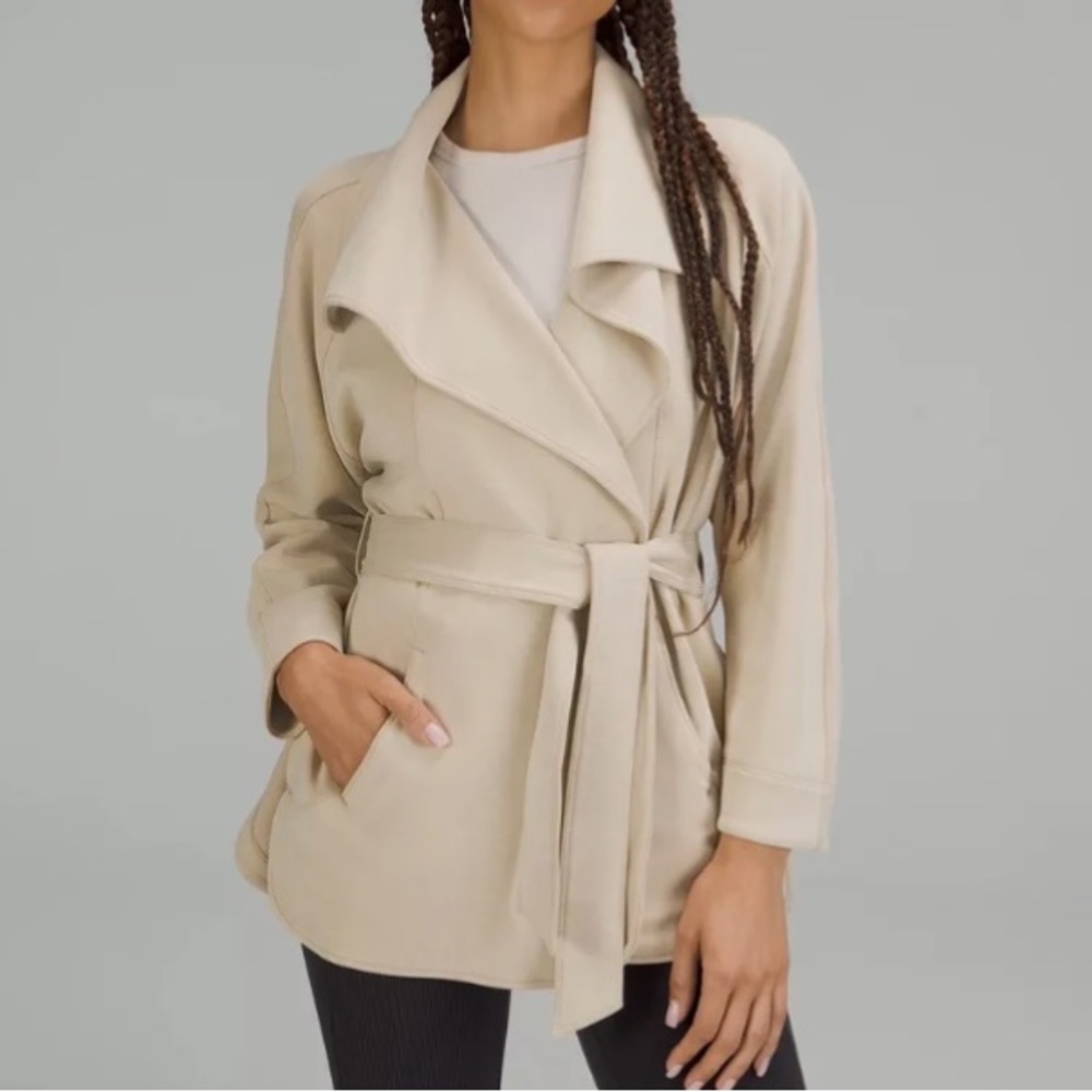 Lululemon tan softstream belted wrap